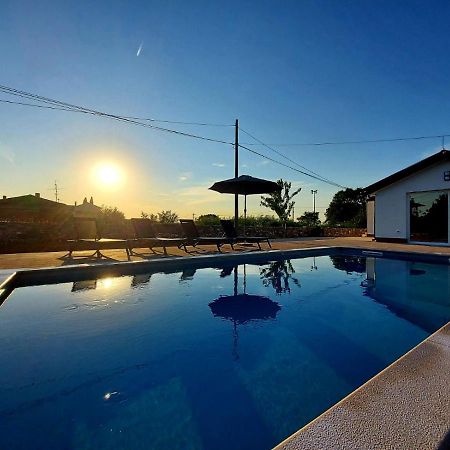 Апартаменты Cozy House With Pool Near Rovinj Канфанар Экстерьер фото